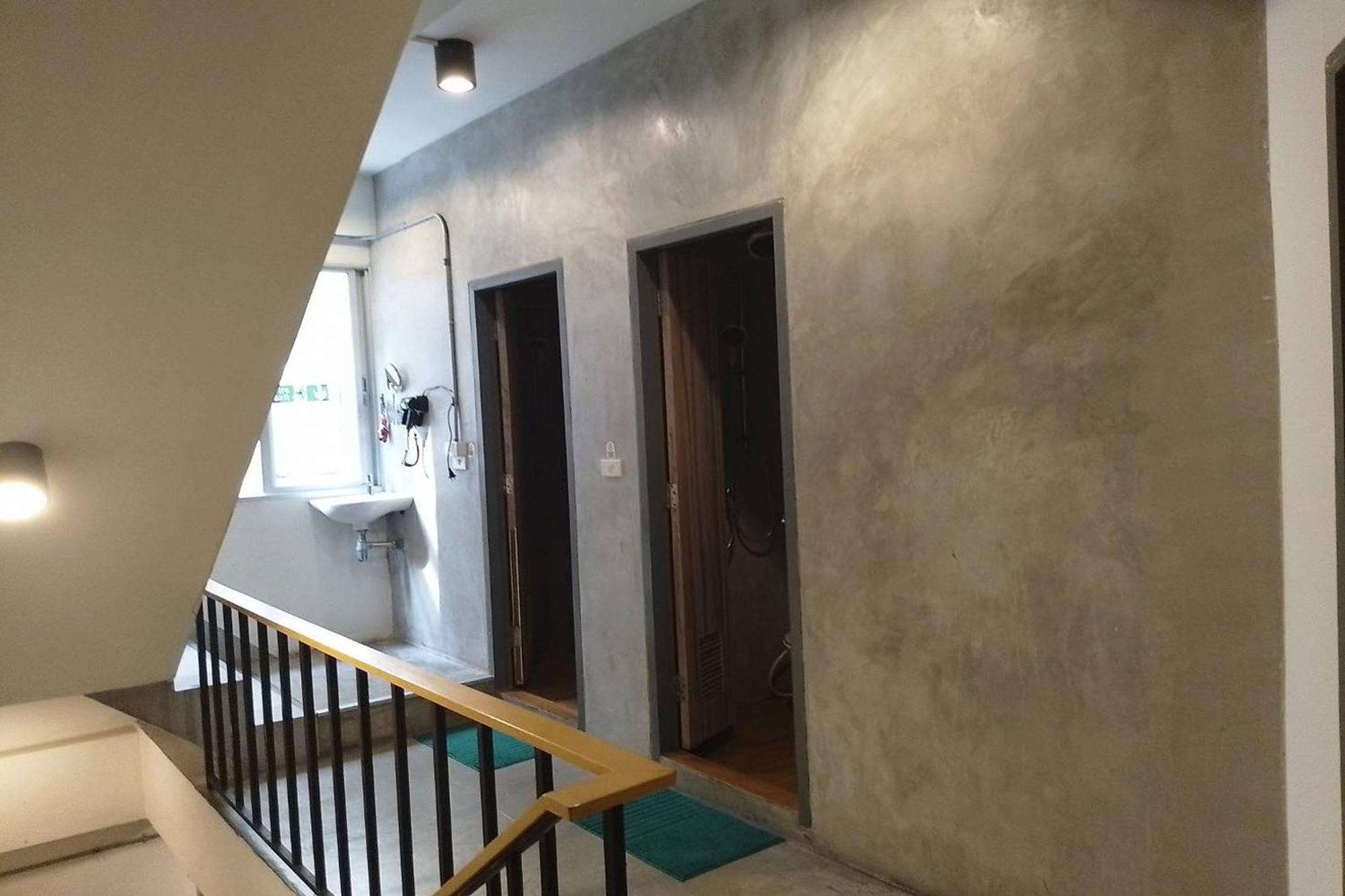 Ora Hostel Bangkok Exterior photo